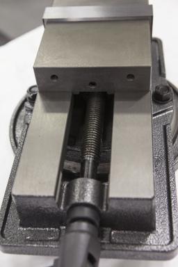 Тиски станочные Stalex QM16100 - 7