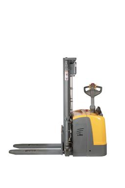 Штабелер самоходный 2,0 т 4,5 м XILIN CDDK20 (с платформой), 1005280 - 1